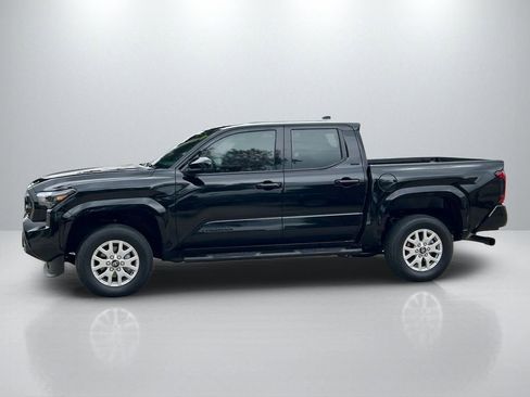 Used 2025 Toyota Tacoma SR5 AWD/4WD image 8