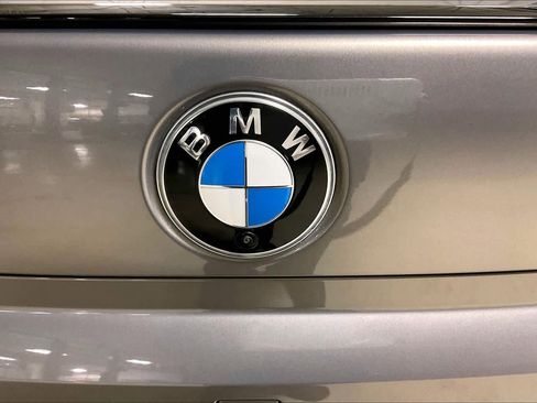 Used 2023 BMW 760i xDrive image 32