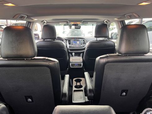 Used 2019 Toyota Highlander Limited image 25