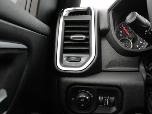 New 2026 RAM 1500 Big Horn AWD/4WD image 25