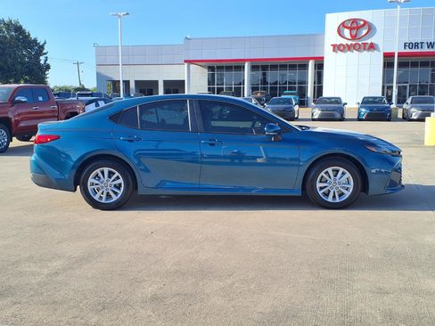Used 2026 Toyota Camry LE w/ Convenience Package FWD image 10