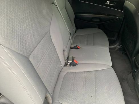 Used 2017 Kia Sorento AWD w/ LX Convenience Package image 14