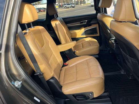 Used 2021 Kia Telluride SX w/ Nightfall Edition Package image 19