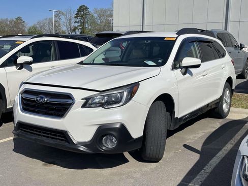Used 2019 Subaru Outback 2.5i Premium image 2