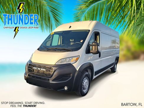 Used 2024 RAM ProMaster 2500 w/ Convenience Group image 2