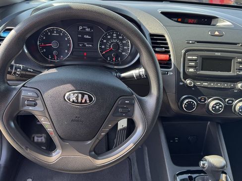 Used 2017 Kia Forte LX FWD image 17