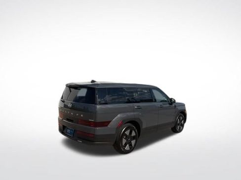 Used 2026 Hyundai Santa Fe SE FWD image 3