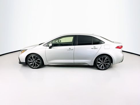 Used 2022 Toyota Corolla SE image 4