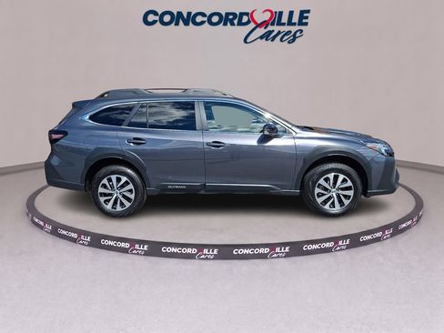 Certified 2025 Subaru Outback Premium AWD/4WD image 8