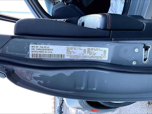 Used 2023 Dodge Durango GT image 34