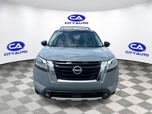 Used 2022 Nissan Pathfinder Platinum w/ Lighting Package (N93) AWD/4WD image 11