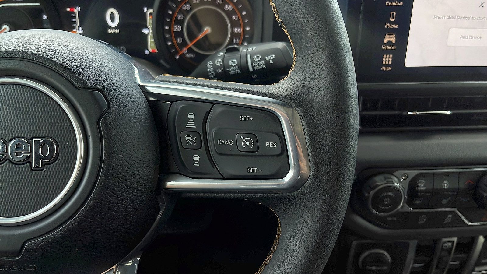Used 2025 Jeep Wrangler Unlimited Sahara AWD/4WD image 12