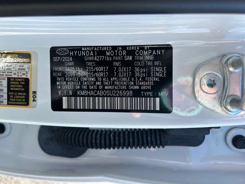Used 2025 Hyundai Kona SE AWD/4WD image 36