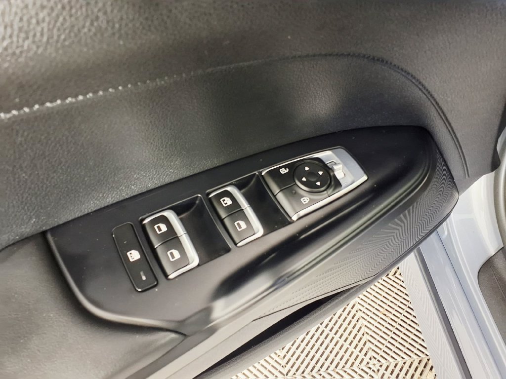 Used 2021 Kia K5 LX FWD image 15