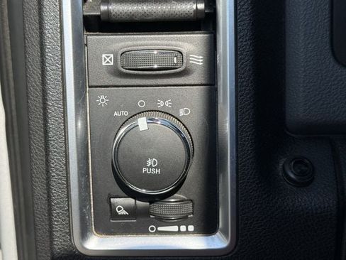 Used 2017 RAM 1500 Lone Star RWD image 22