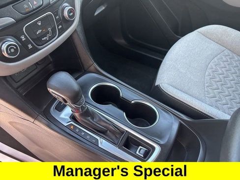 Used 2022 Chevrolet Equinox LS w/ LS Convenience Package image 26