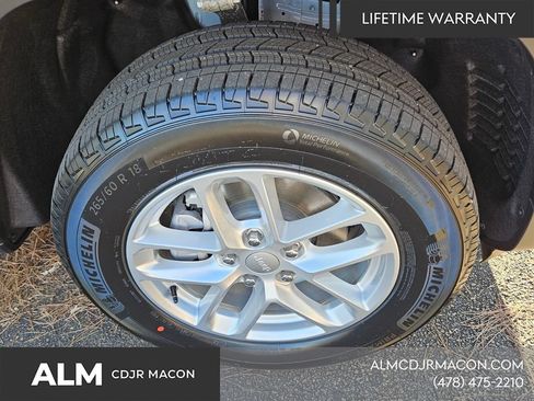 New 2025 Jeep Grand Cherokee Laredo RWD image 17