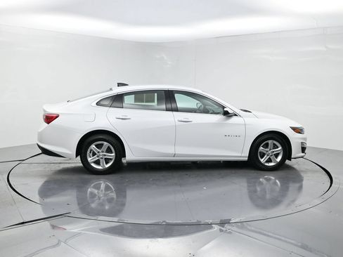 Used 2025 Chevrolet Malibu LS FWD image 4