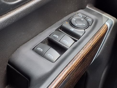 Used 2022 GMC Sierra 1500 SLE RWD image 19