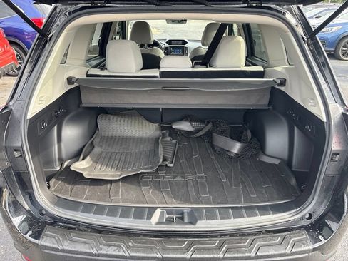 Used 2019 Subaru Forester Premium AWD/4WD image 23