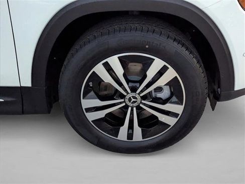 New 2026 Mercedes-Benz GLB 250 image 9