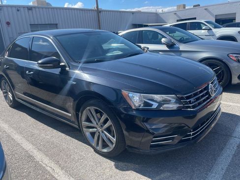 Used 2017 Volkswagen Passat 1.8T R-Line image 2