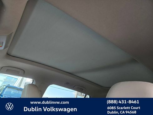 Used 2023 Volkswagen Atlas SE w/ Panoramic Sunroof Package FWD image 18