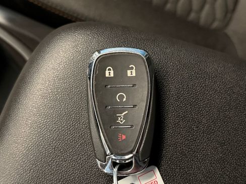Used 2019 Chevrolet Equinox LT AWD/4WD image 16