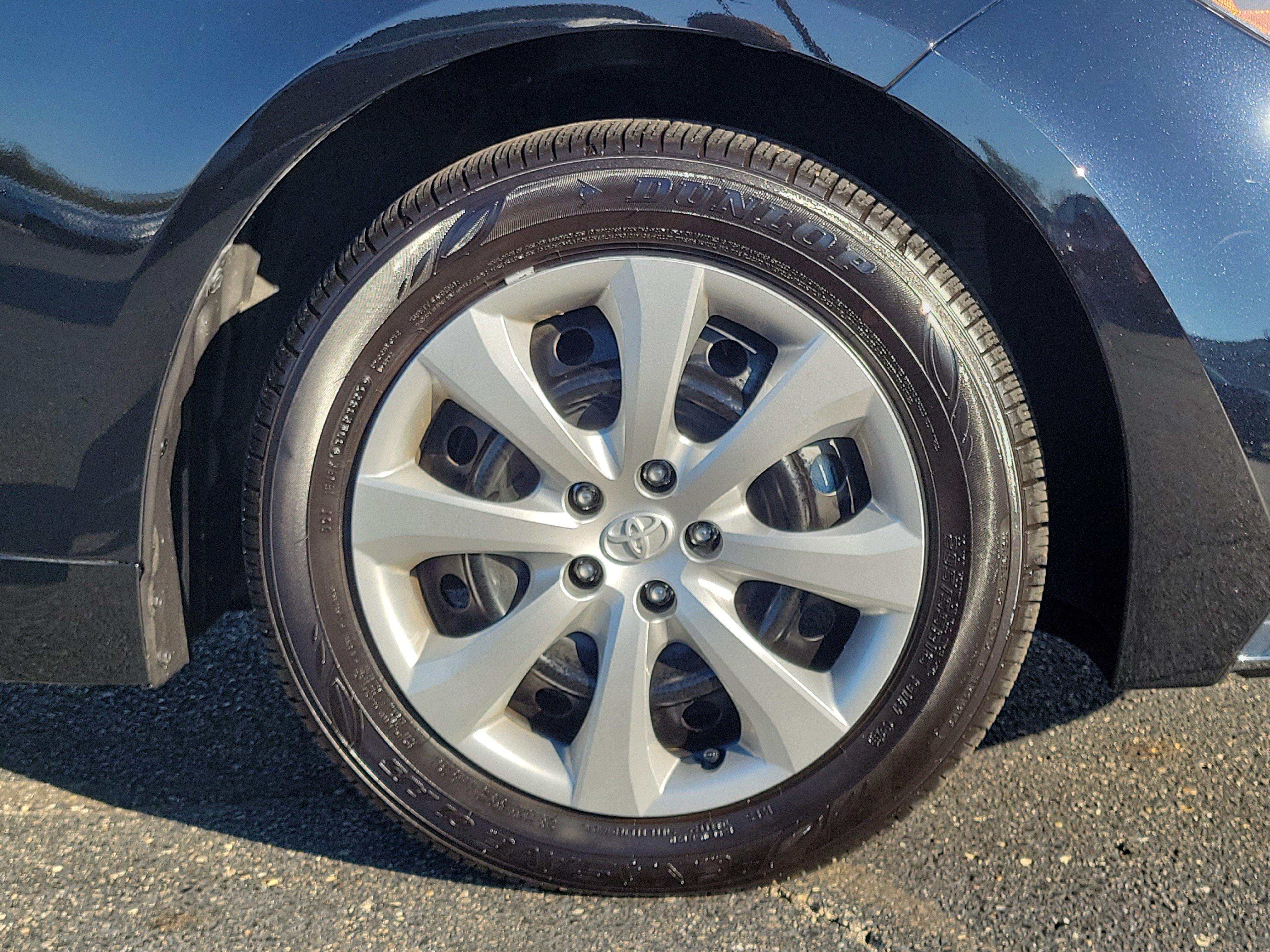 Used 2026 Toyota Corolla LE FWD image 5