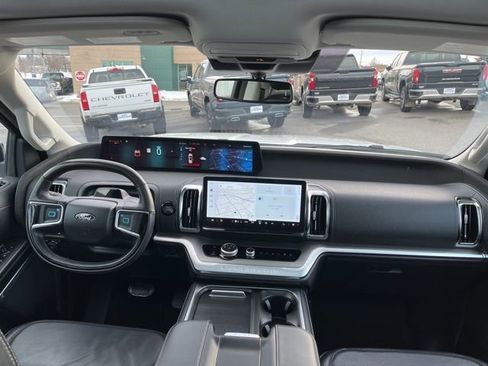 Used 2025 Ford Expedition Max Platinum image 35