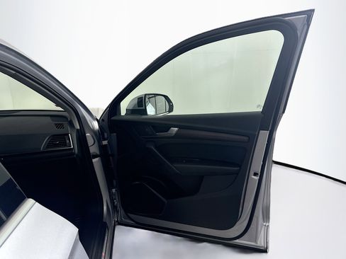 Used 2022 Audi Q5 2.0T Premium image 34