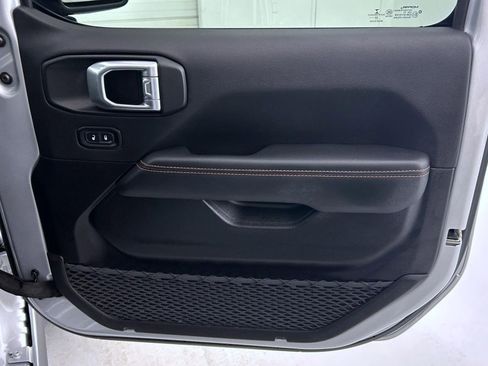 Certified 2022 Jeep Gladiator Mojave w/ LED Lighting Group image 16