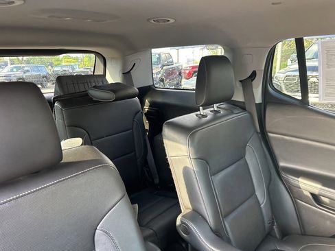 Used 2019 GMC Acadia SLT w/ LPO, Floor Liner Package FWD image 19