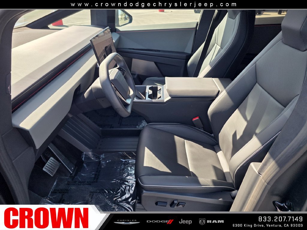 Used 2024 Tesla Cybertruck AWD Crew Cab image 38