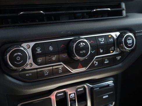 New 2025 Jeep Wrangler Sahara image 20