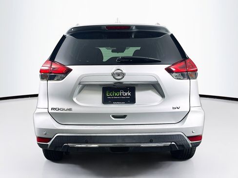 Used 2019 Nissan Rogue SV image 7