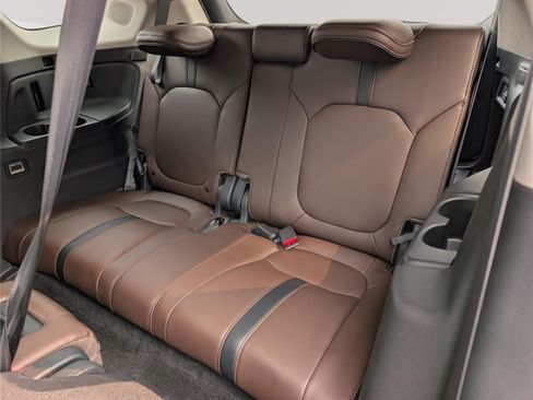 Used 2023 Honda Pilot Elite image 16