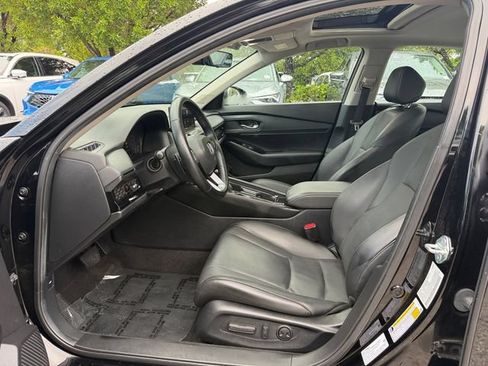 Used 2023 Honda Accord Touring image 11