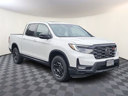 New 2026 Honda Ridgeline TrailSport+ image 2