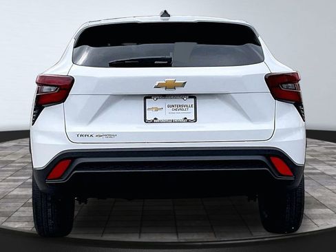 New 2026 Chevrolet Trax LS w/ LS Convenience Package image 4