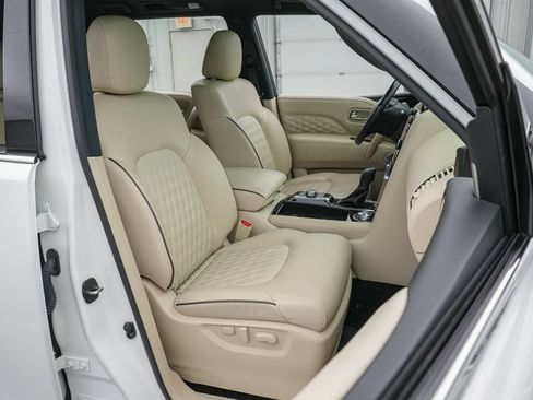Used 2024 INFINITI QX80 Sensory w/ Cargo Package AWD/4WD image 26