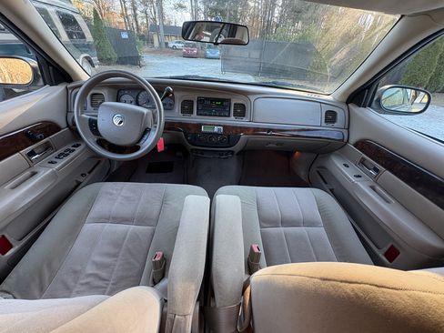 Used 2005 Mercury Grand Marquis GS image 15