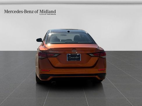 Used 2025 Nissan Sentra SR w/ SR Premium Package image 6