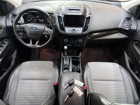 Used 2017 Ford Escape SE w/ Equipment Group 201A AWD/4WD image 11