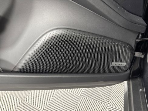 Used 2025 Porsche Panamera 4 image 23