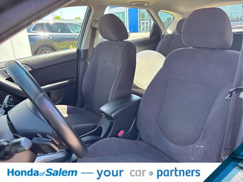 Used 2011 Kia Forte SX FWD image 11