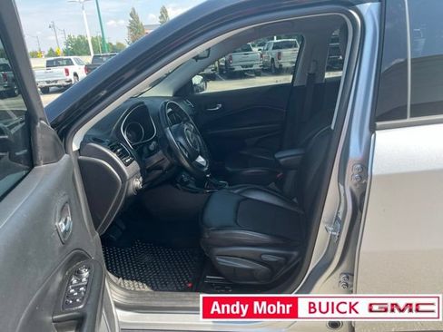 Used 2020 Jeep Compass Latitude AWD/4WD image 19