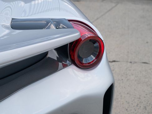 Used 2020 Ferrari 488 Pista Spider RWD image 28