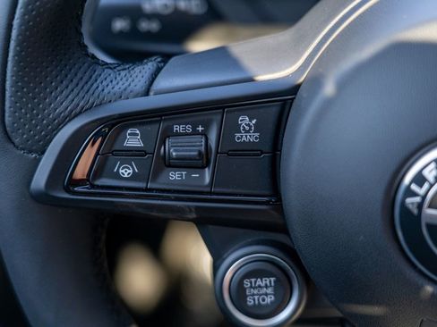 New 2025 Alfa Romeo Giulia w/ Veloce Package Rwd image 27