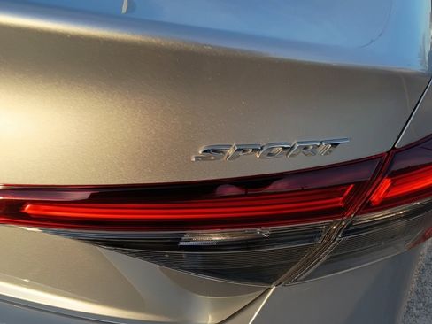 Used 2025 Honda Civic Sport image 11